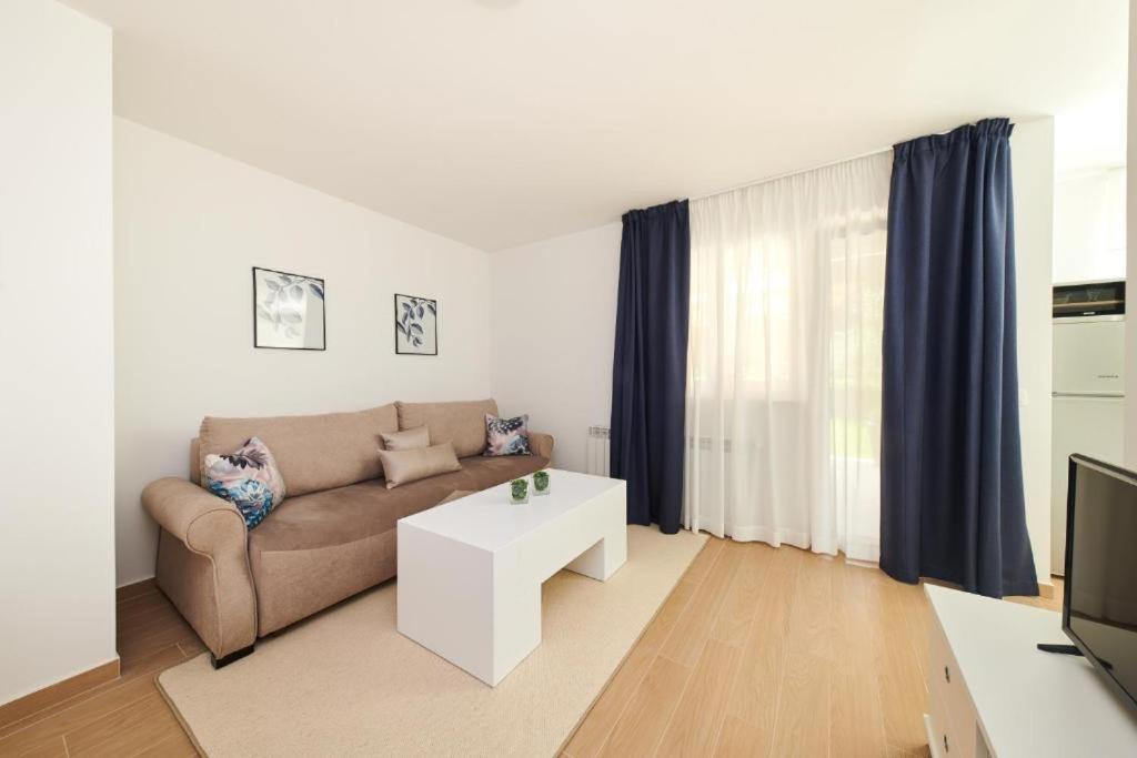 Apartments Martello Garden Porec Exterior photo