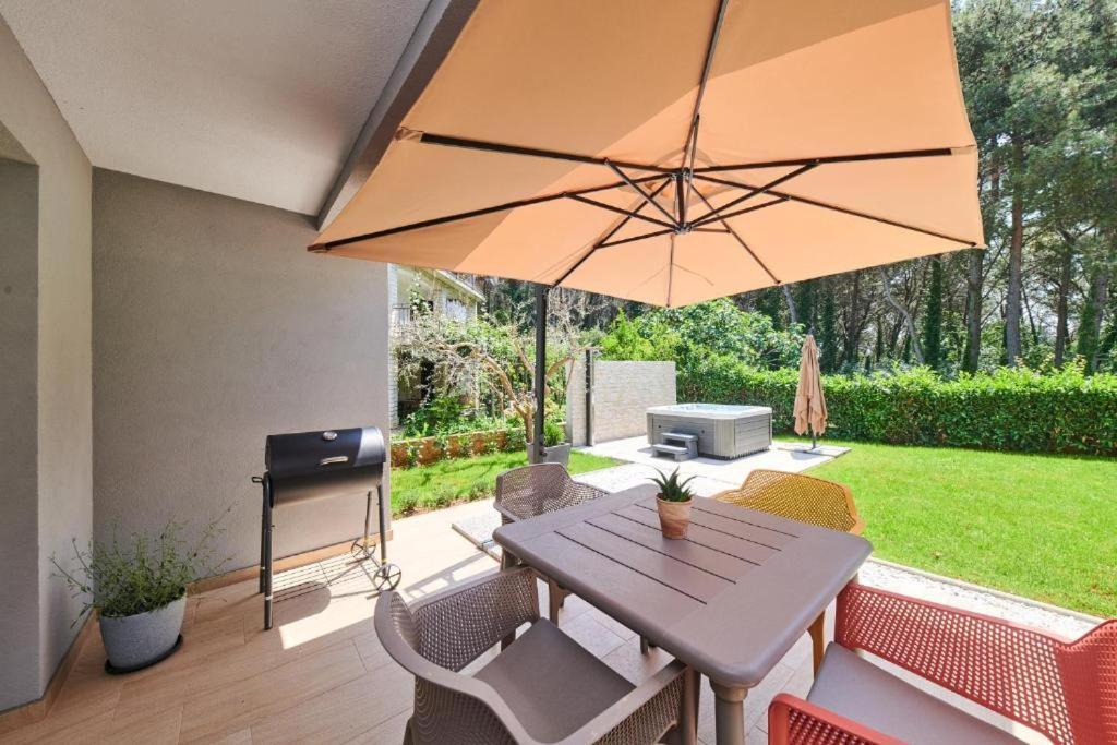 Apartments Martello Garden Porec Exterior photo